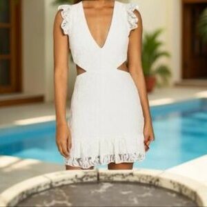 ‧₊˚ Ivory side cutouts V Neck Floral Lace Flutter Cap Sleeve
